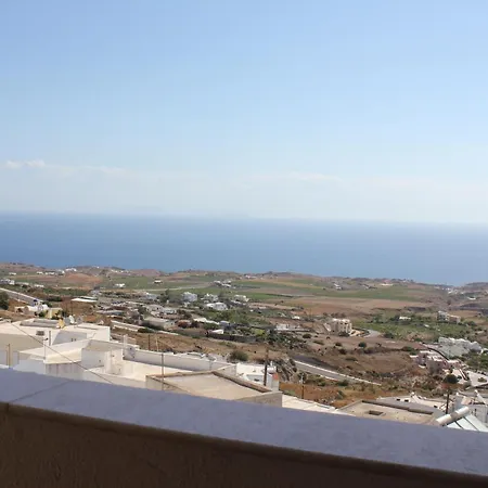 By Thira Villa Fira (Santorini)