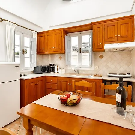 By Thira فيلة ثيرا