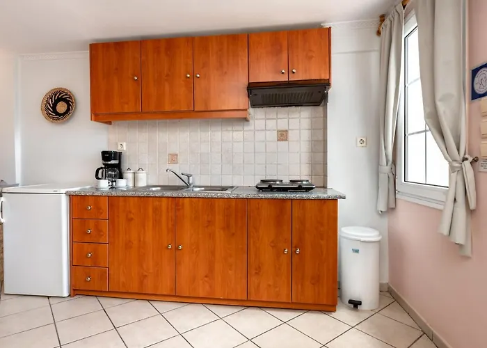 By Thira Vila Fira (Santorini)