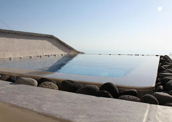 By Thira * Fira (Santorini)