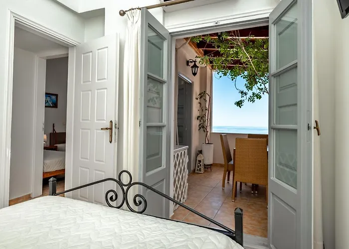 By Thira Fira (Santorini)